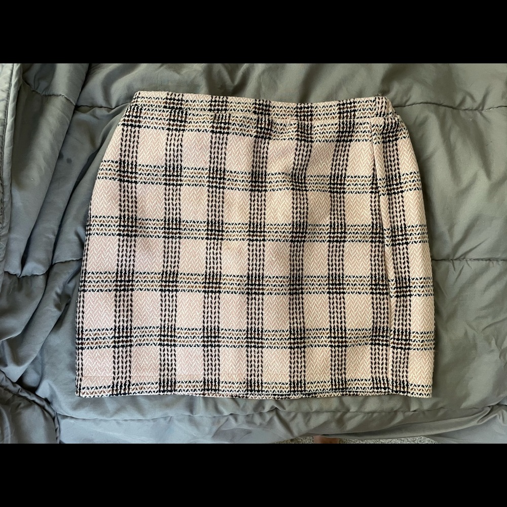 Pink plaid mini pencil skirt with elastic waist